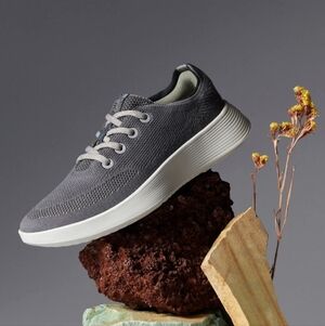 NEW Allbirds Womens Runner 2 Dallol Volcano Storm Gray 10.5